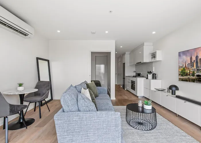 Great Richmond 1-Bed Conveniently Located By Shops