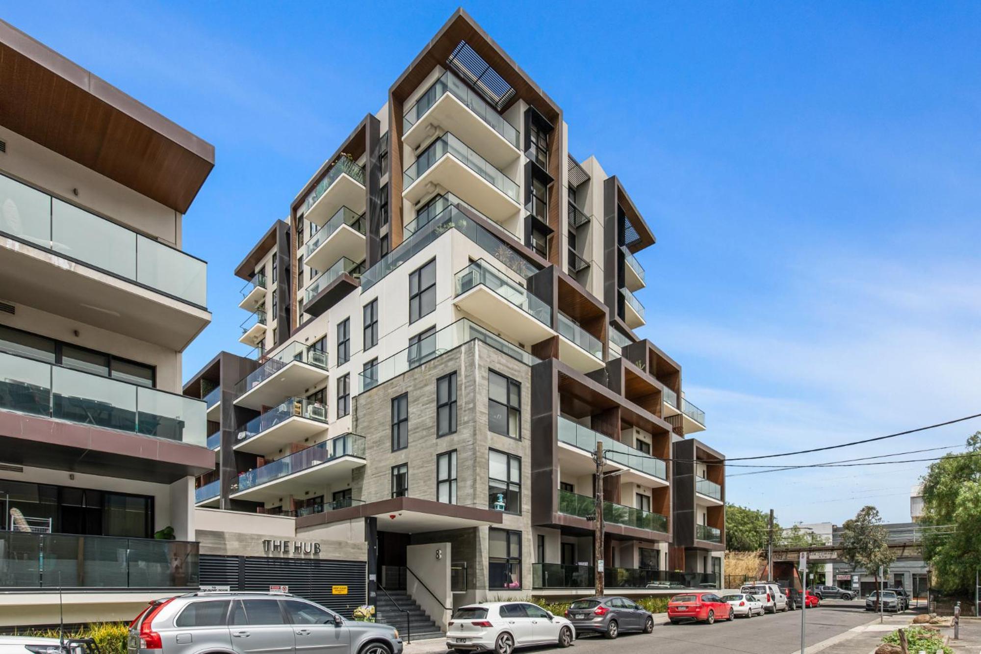 Great Richmond 1-bed Conveniently Located By Shops Apartment